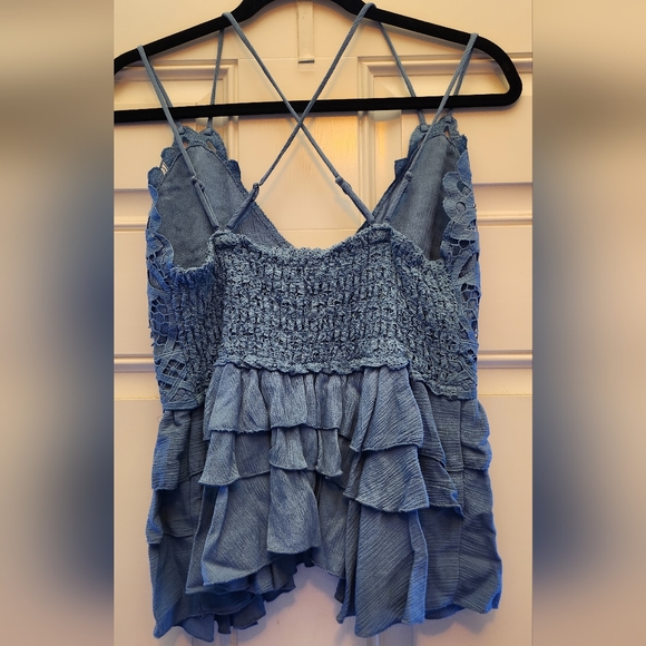 *NWT* Chelsea & Violet Grp Sea Faded Denim Top - Picture 3 of 4